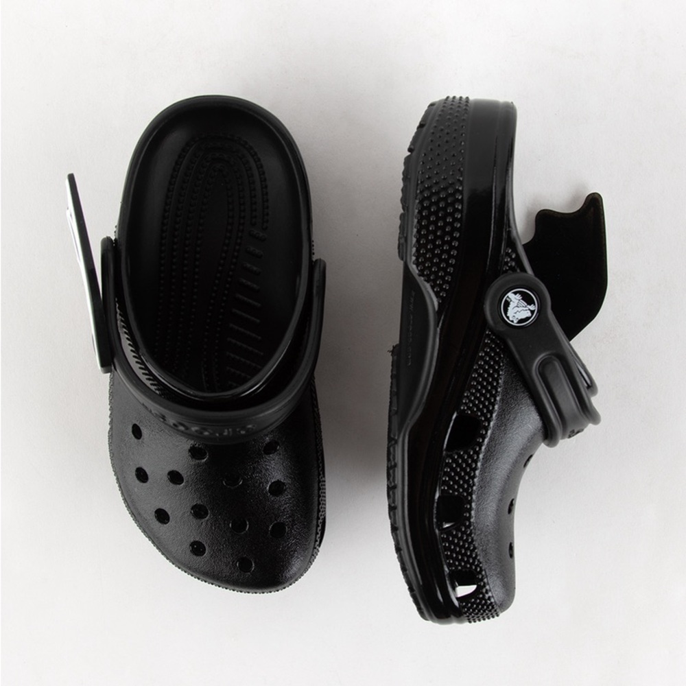 🦇 Toddler Bat Wing Black Crocs - Picture 12 of 12